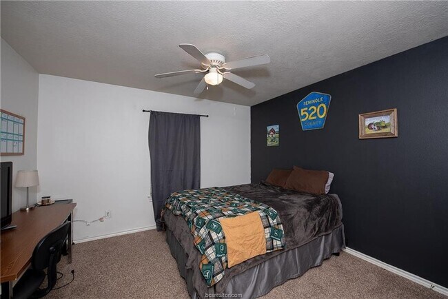 1433 Western Oaks Ct