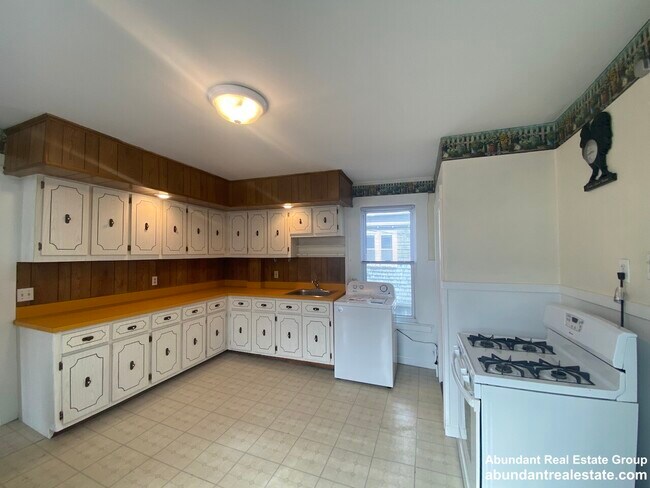 Photo - 543 Broadway Unit 2A