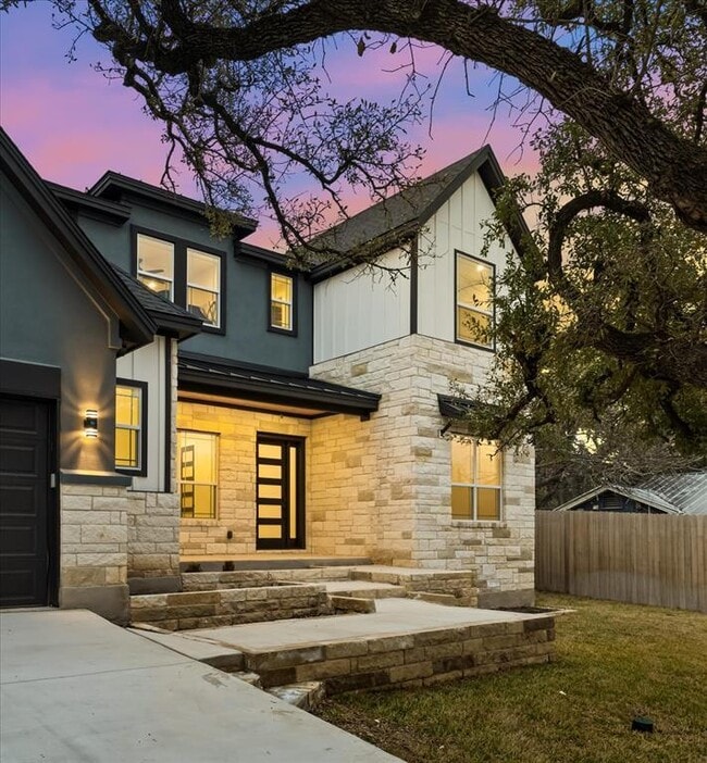 Building Photo - 14804 Arrowhead Dr Rental