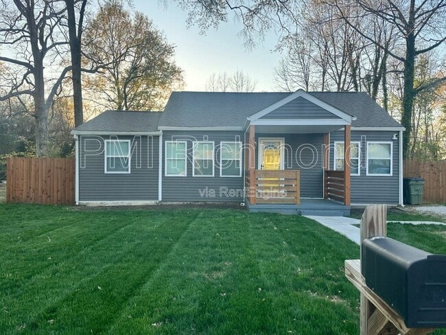 Photo - 936 Halsey Ln