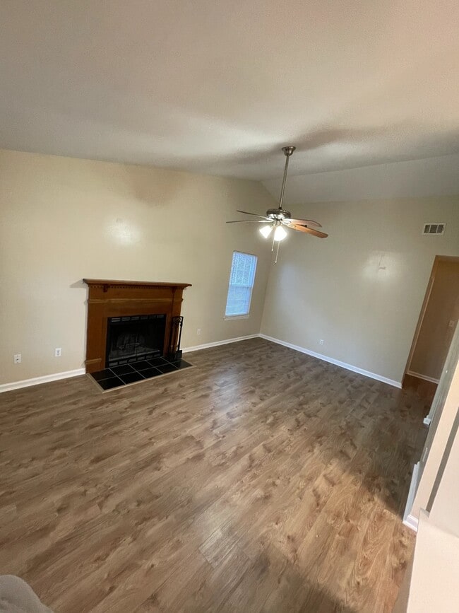 Photo - 2817 Ridgecrest Dr