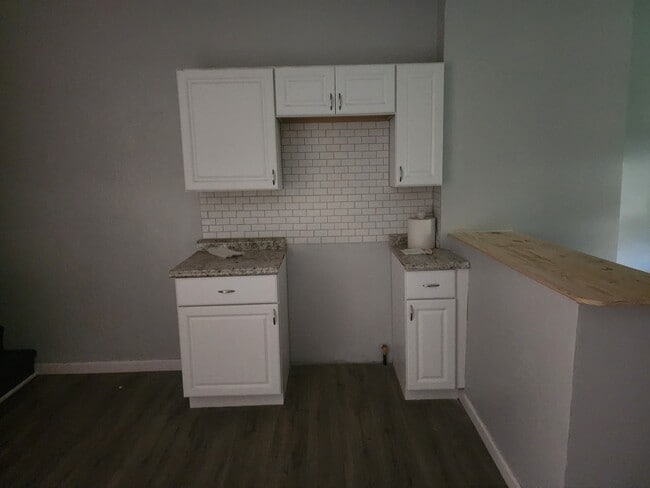 Kitchen - 25 Fleetwood St