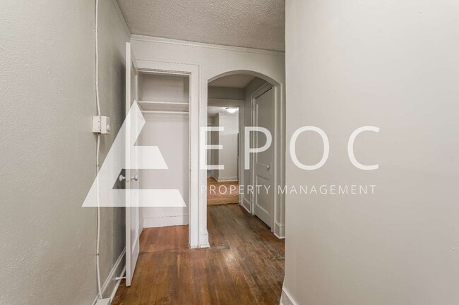 Photo - 1007 S Main St