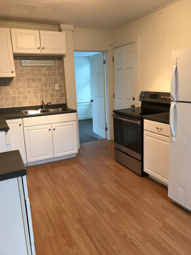 Building Photo - 77 High St Unit 202