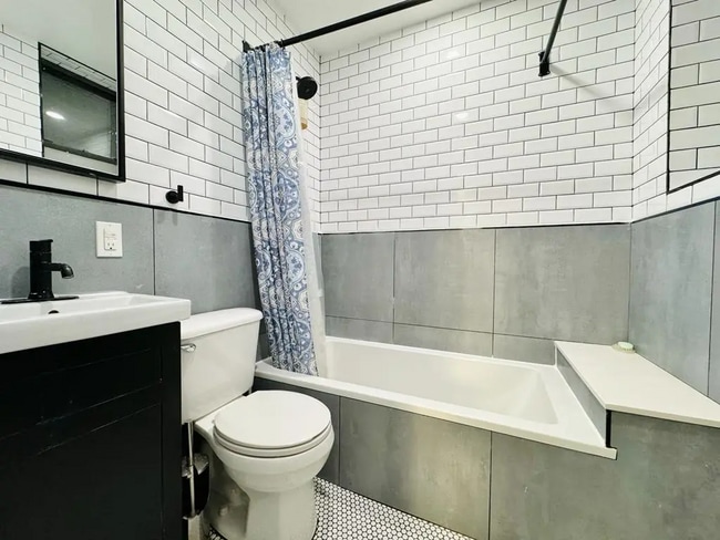 Photo - Furnished room/NOT APARTMENT Unit 5W