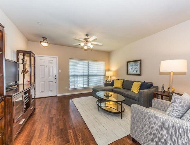 Building Photo - 3075 Willow Grove Blvd Unit 62512 Rental