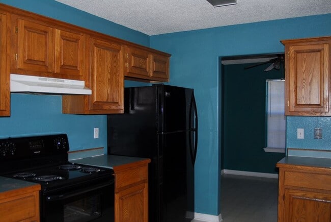 Photo - 14486 Williamsburg Dr