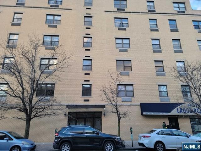 Photo - 2401 Bergenline Ave Unidad 2B