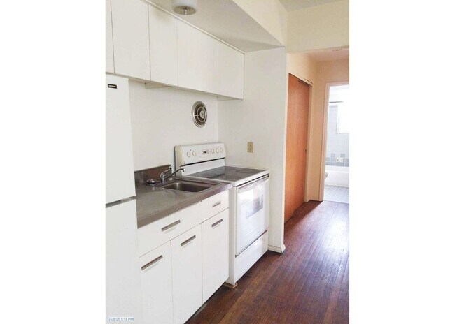 Photo - 922-926 Ludlow Avenue Unit 926-02