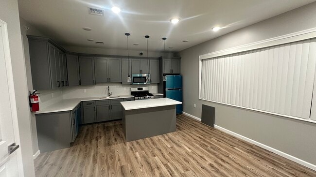 Photo - 275-277-277 16th Ave Unit 204