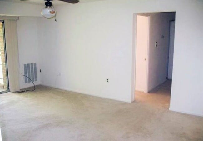 Photo - Spacious, 2 Bed 1 Bath Condo In Fantastic Mclean Chase Location – Minutes To Tysons