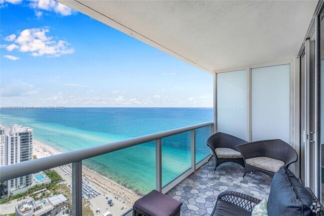 Building Photo - 1830 S Ocean Dr Unit 3709 Rental