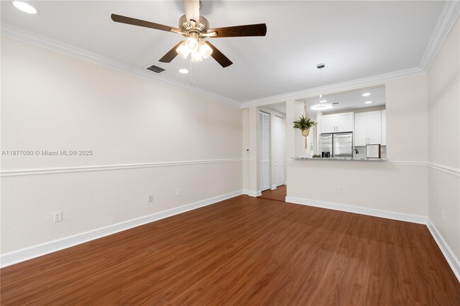 Photo - 433 SW 147th Ave Unidad 102
