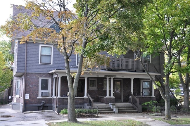 Building Photo - 404 S 5th Ave Unit 3