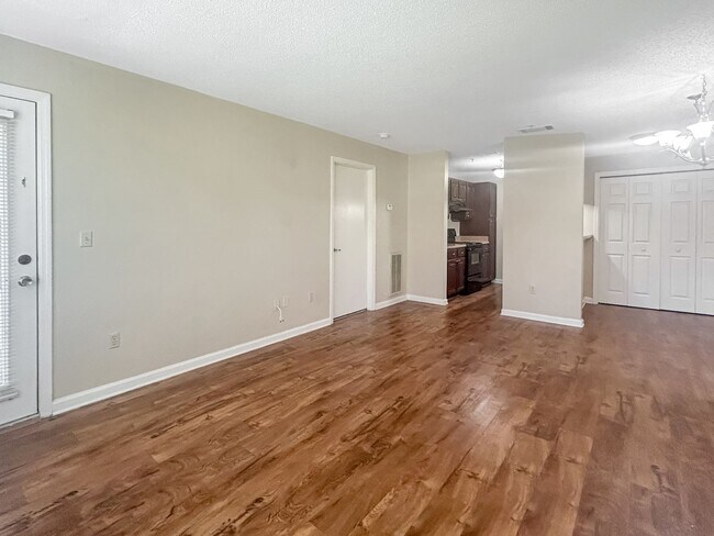 Photo - One Bedroom Apartment in Gated Community - Easy Highway Access! Unit 10203