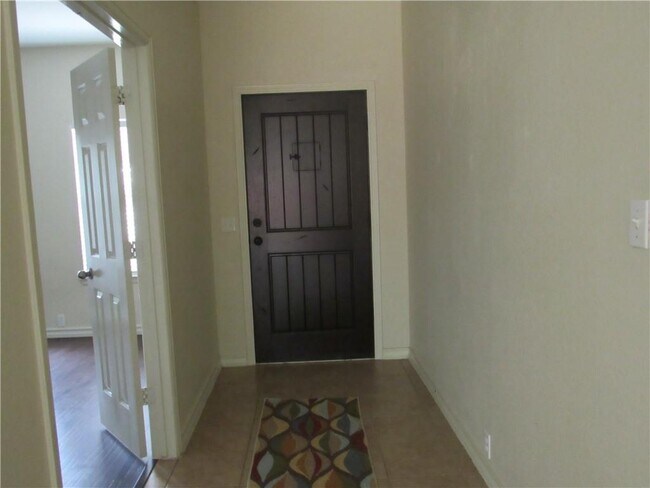 Photo - 2808 Red Ivy Cove