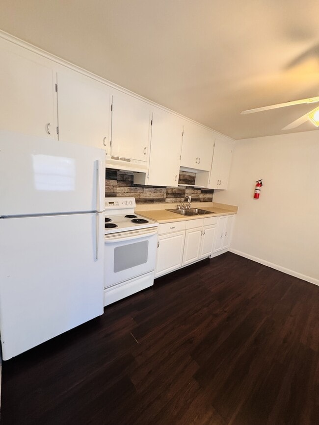 Photo - 2075 Howell Branch Rd Unit 1