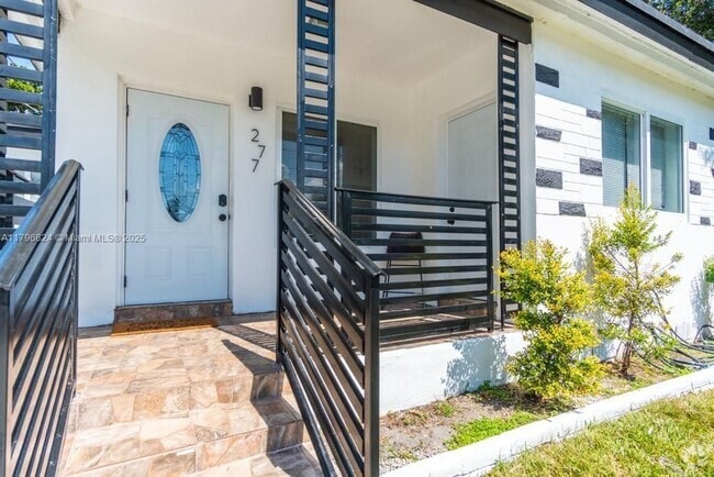 Building Photo - 277 NW 48th St Rental