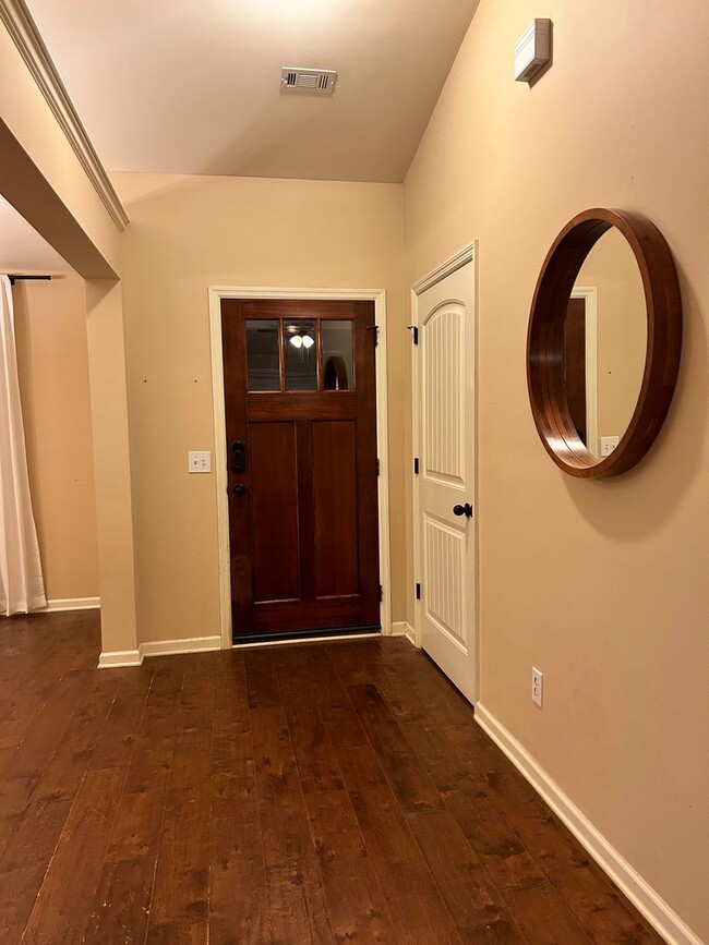 Photo - 2218 Turnbury Lane