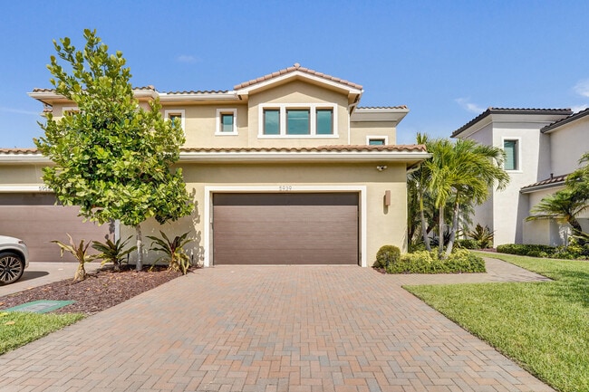 Building Photo - 5939 Brookfield Cir W