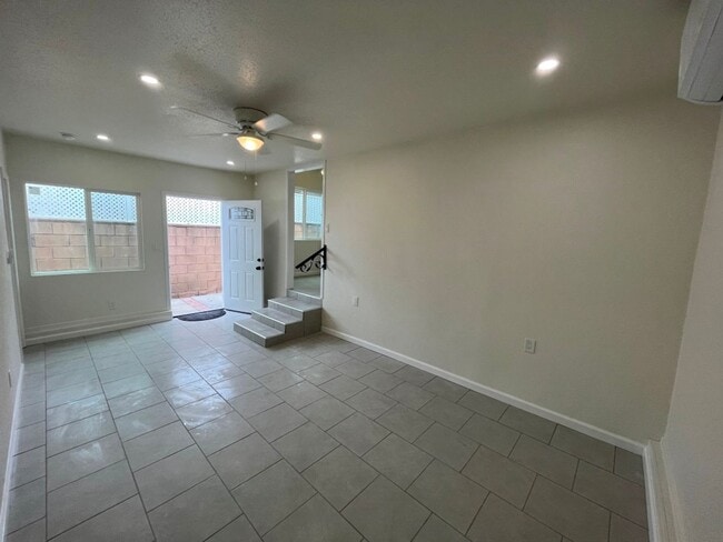 Photo - BRAND NEW ADU - 2+1 w/appliances, upgrades...