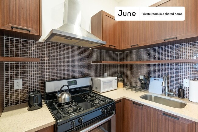 Room in Shared 3 bed/2 bath home in Bushwick