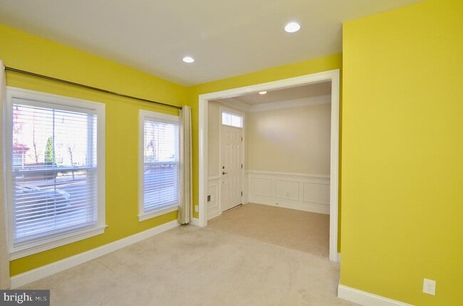 Photo - 3053 Waterloo Ln