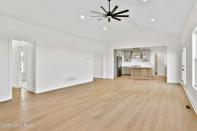 Photo - Amazing New Country Home For Rent