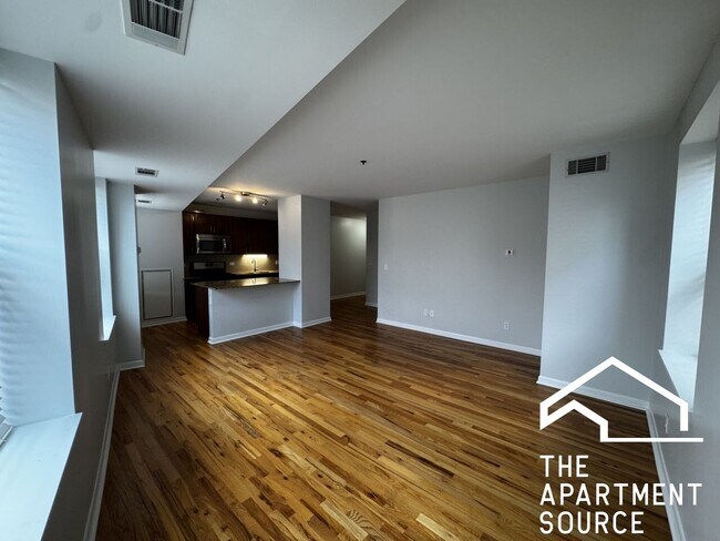 Photo - 1337 W Fargo Ave Unit 303