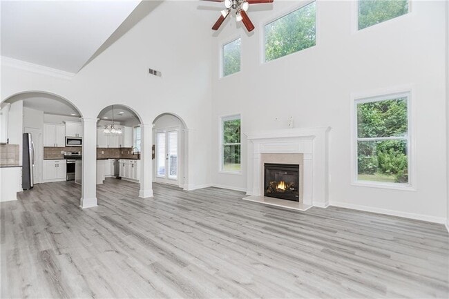 Photo - 2023 Jameson Cir NE