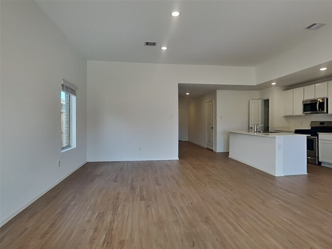 Photo - 27019 Breakaway Ln