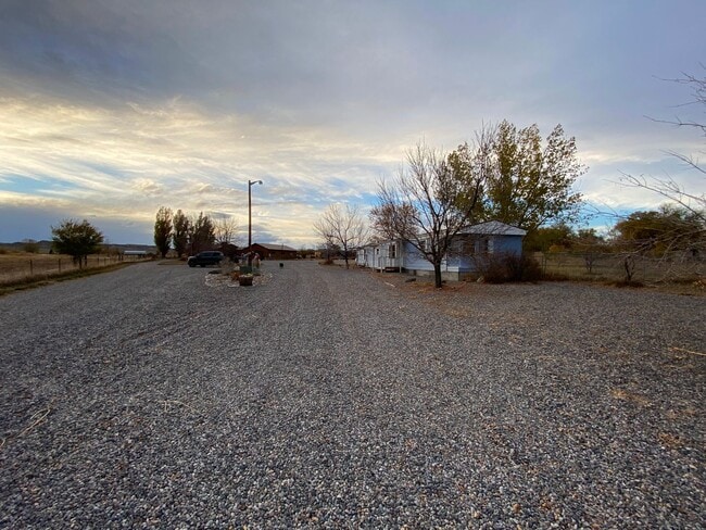 Semi-Rural 3 Bedroom 2 Bath Mobile Home wi... - Semi-Rural 3 Bedroom 2 Bath Mobile Home wi...