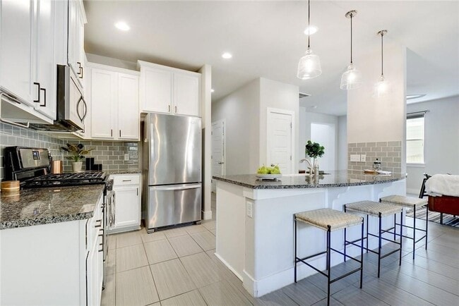 Photo - 7408 Buchholz St