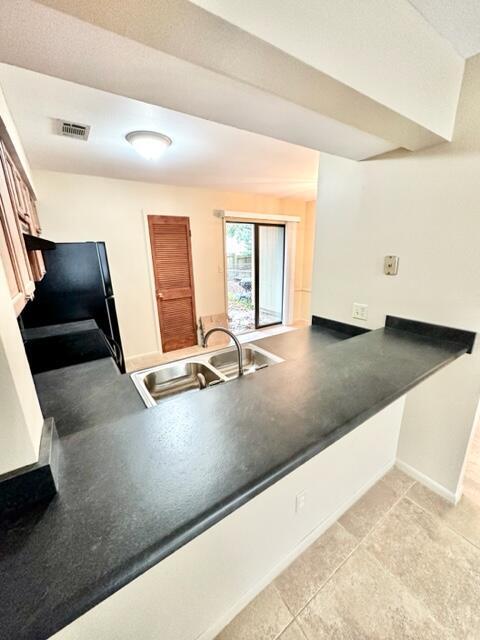 Photo - 696 Tyner St