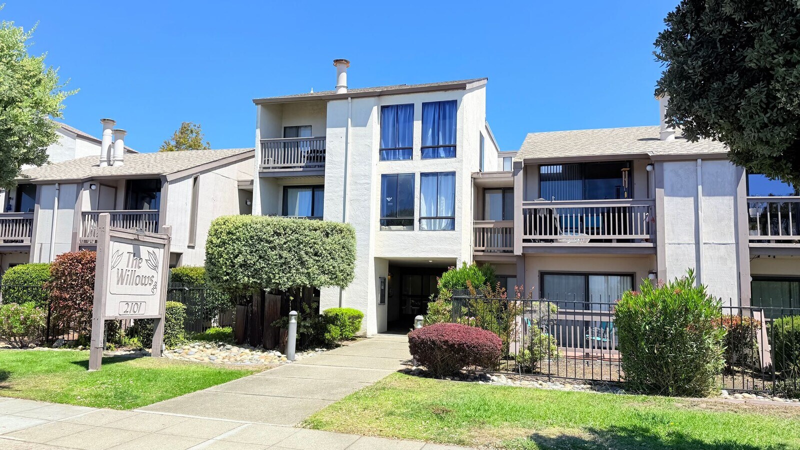 2101 Shoreline Drive Unit 265 - 30% Rental... - 2101 Shoreline Drive Unit 265 - 30% Rental...