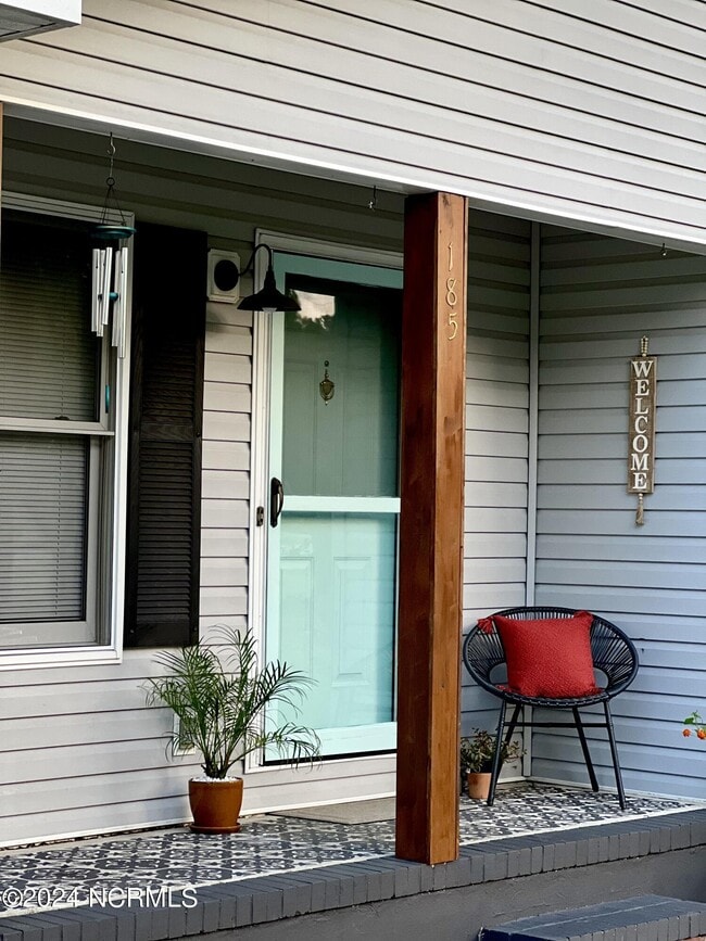 Photo - 185 N Peach St