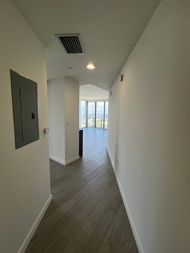 Photo - 208 NE 35th Ter Unidad C1