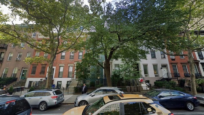 Building Photo - 328 E 30th St Unit 1