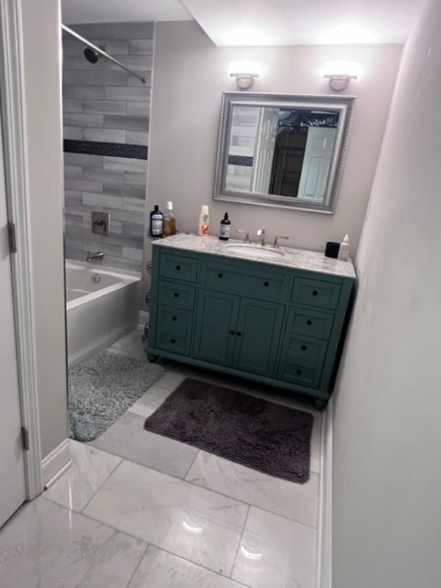 Photo - 485 Robinson Ave SE Unit garden apartment