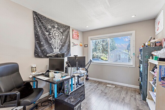 Photo - 14721 32nd Ave NE