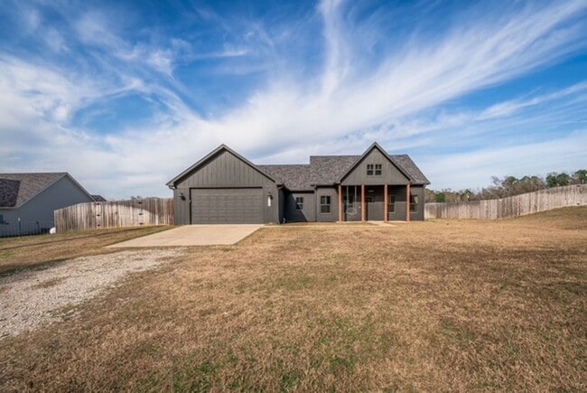 Photo - STUNNING modern farmhouse built in 2022 on 1 acre just outside the city limits of Tyler!