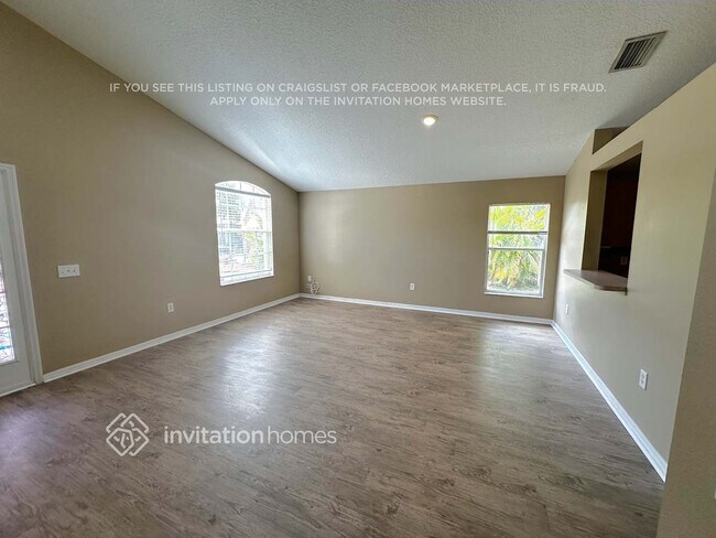 Photo - 7221 49th Pl E