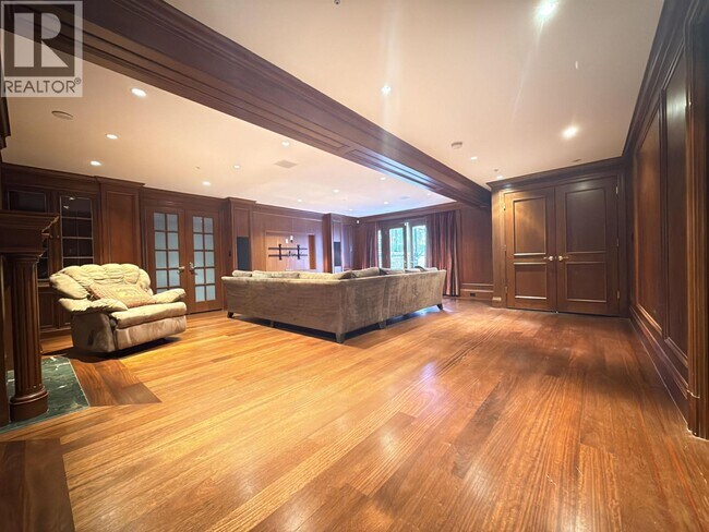 Photo - 3637 Pine Cres