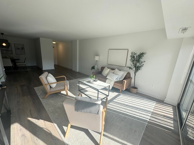 Photo - 1300 Army Navy Dr Unidad 124