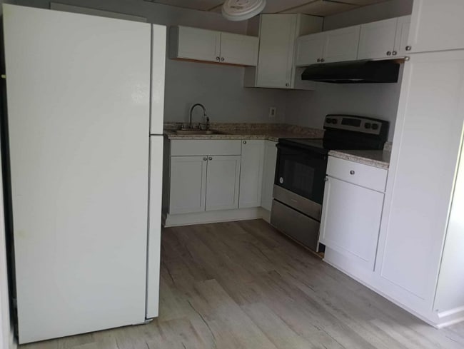 Photo - 529 N Centre St Unit Rear