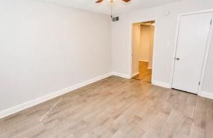 Photo - 606 Marshall St Unit B9