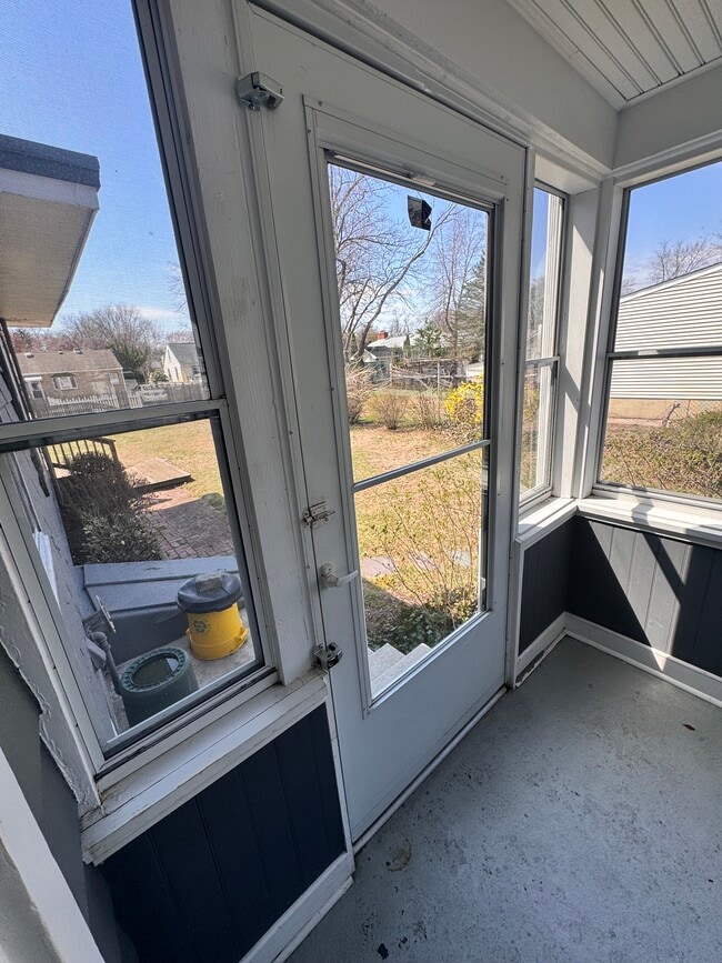 Photo - 127 Bentley Ave Unit Studio