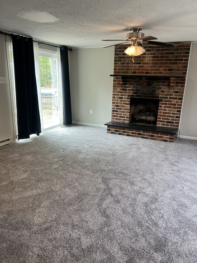 Photo - 1426 Stagecoach Rd