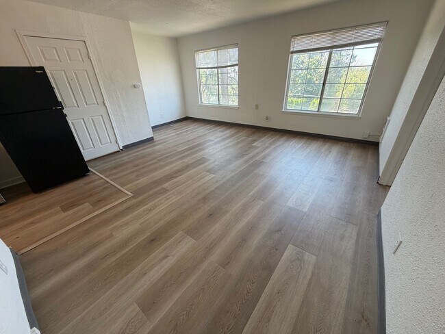 901 South Lincoln