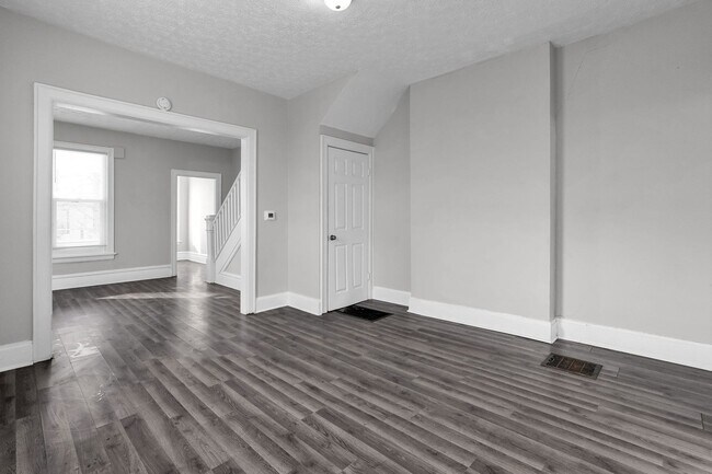 Photo - 1576-1578-1578 Arlington Ave Unit 1578